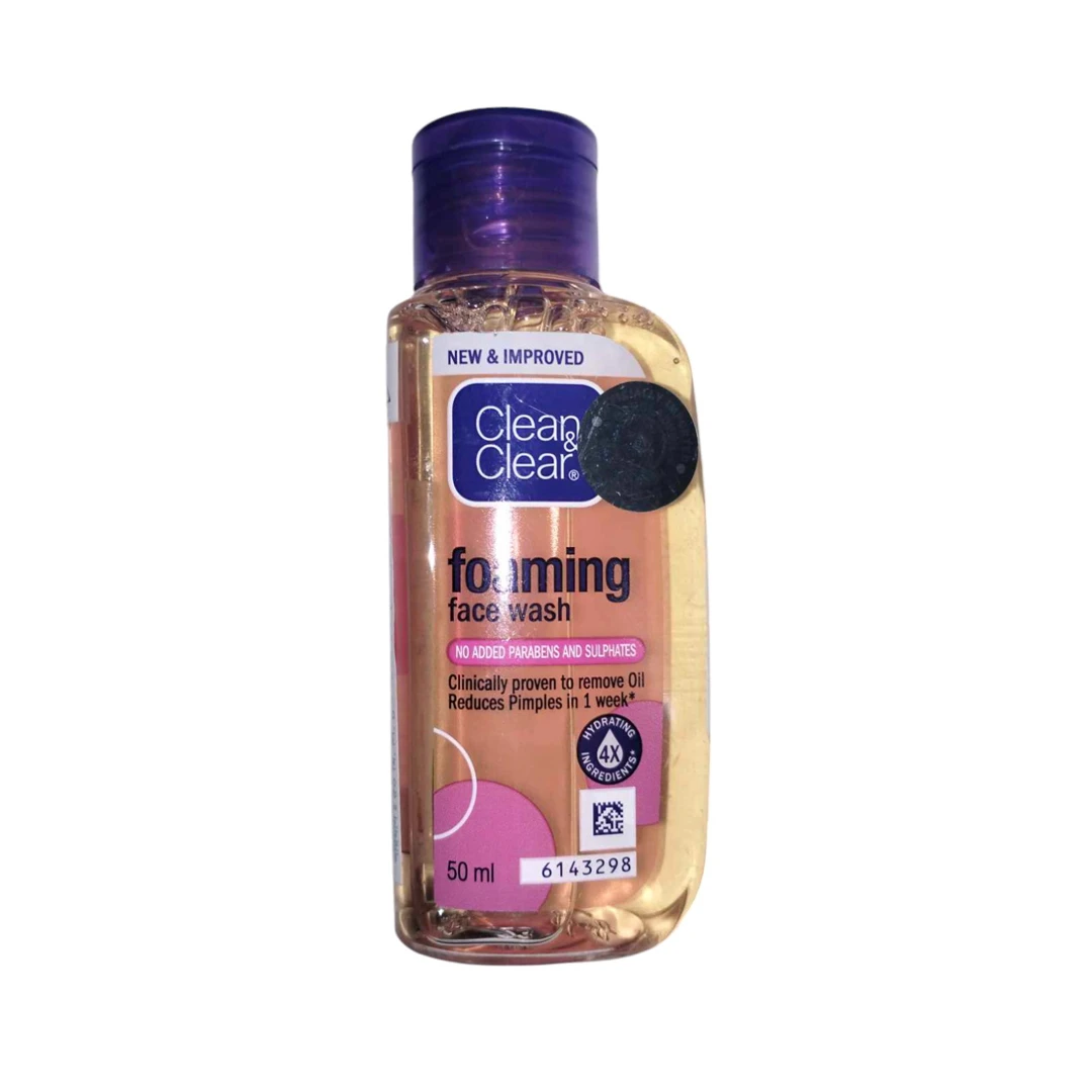 Clean & Clear Foaming Face Wash – 50ml